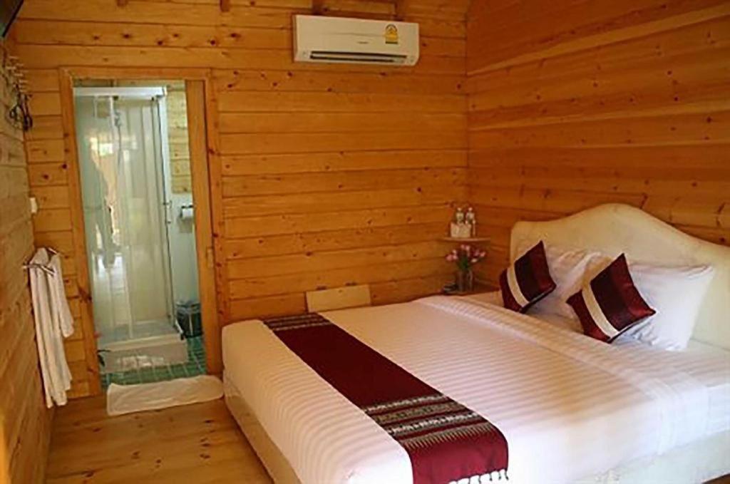 Loghome Boutique Чиангмай Экстерьер фото