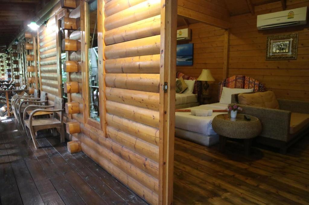 Loghome Boutique Чиангмай Экстерьер фото